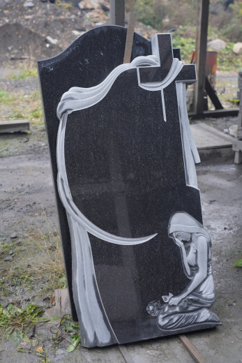 Фигурные памятники